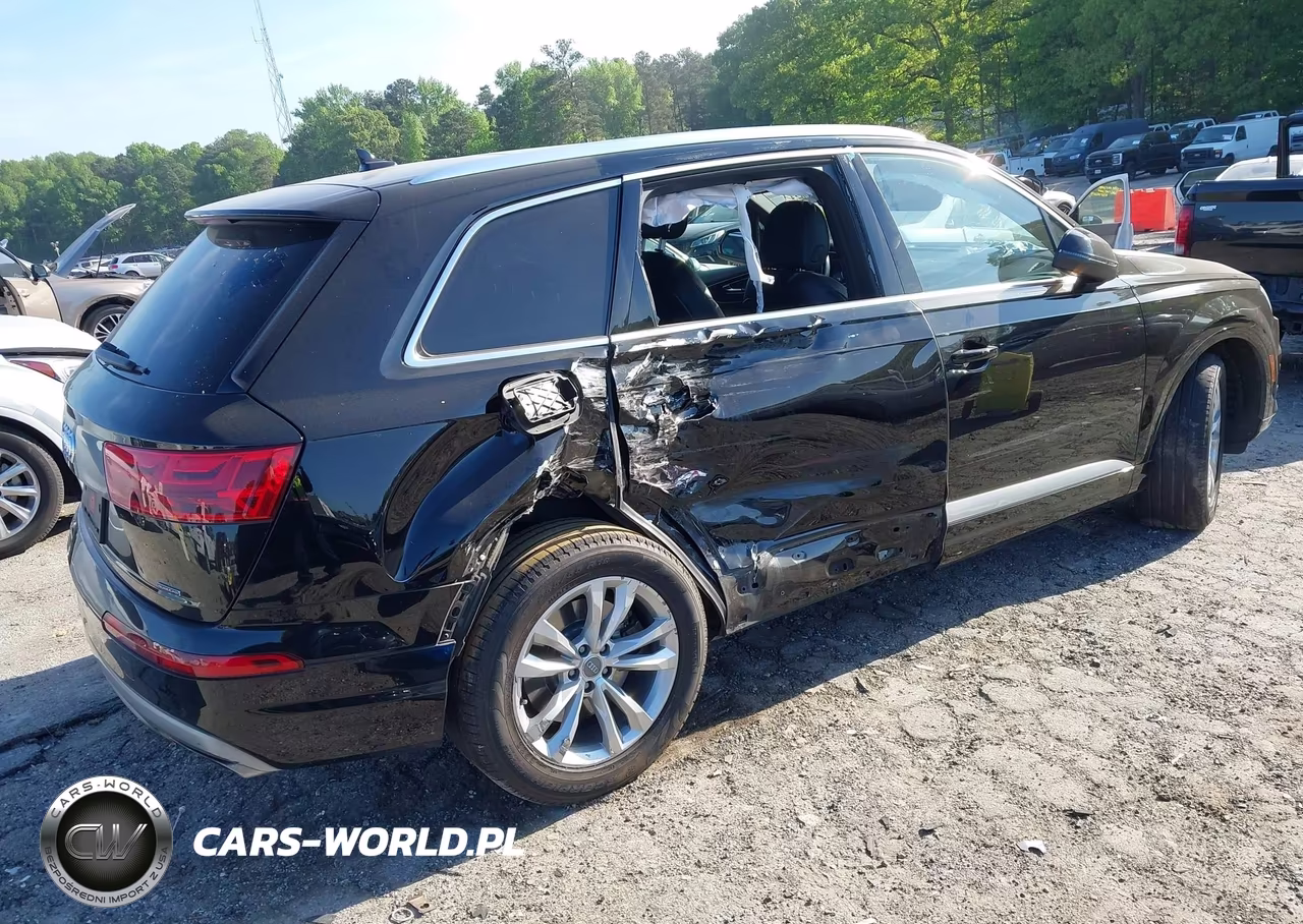 2017 Audi Q7 2.0T Premium VIN:WA1AHAF7XHD048062 - 4