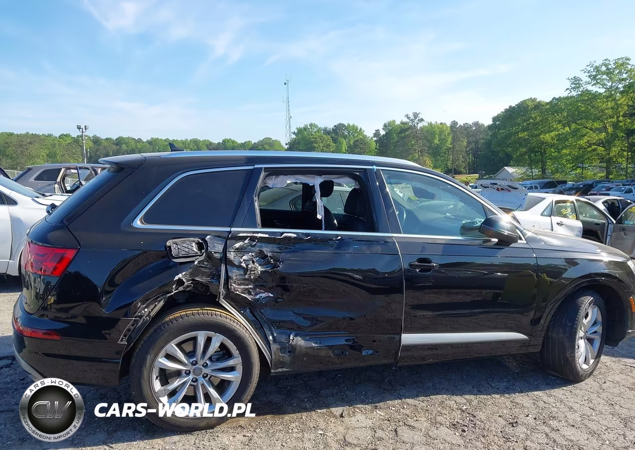 2017 Audi Q7 2.0T Premium VIN:WA1AHAF7XHD048062 - 6