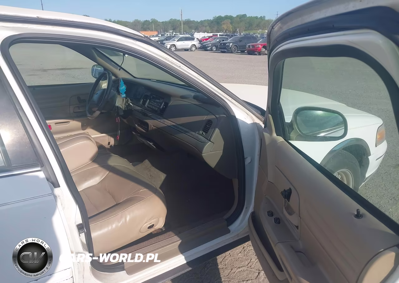 2000 Ford Crown Victoria Lx VIN:2FAFP74W0YX132093 - 5