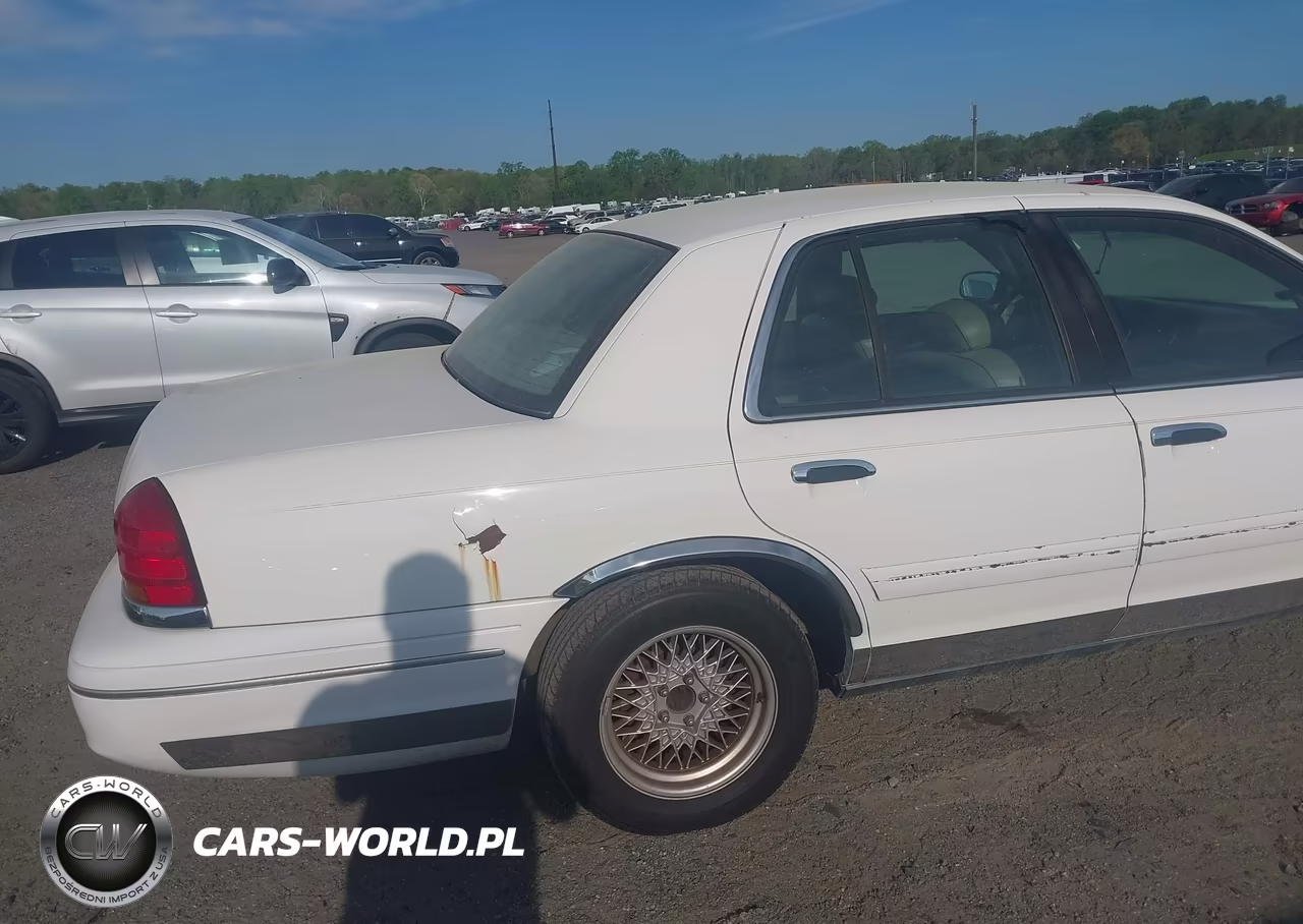 2000 Ford Crown Victoria Lx VIN:2FAFP74W0YX132093 - 6