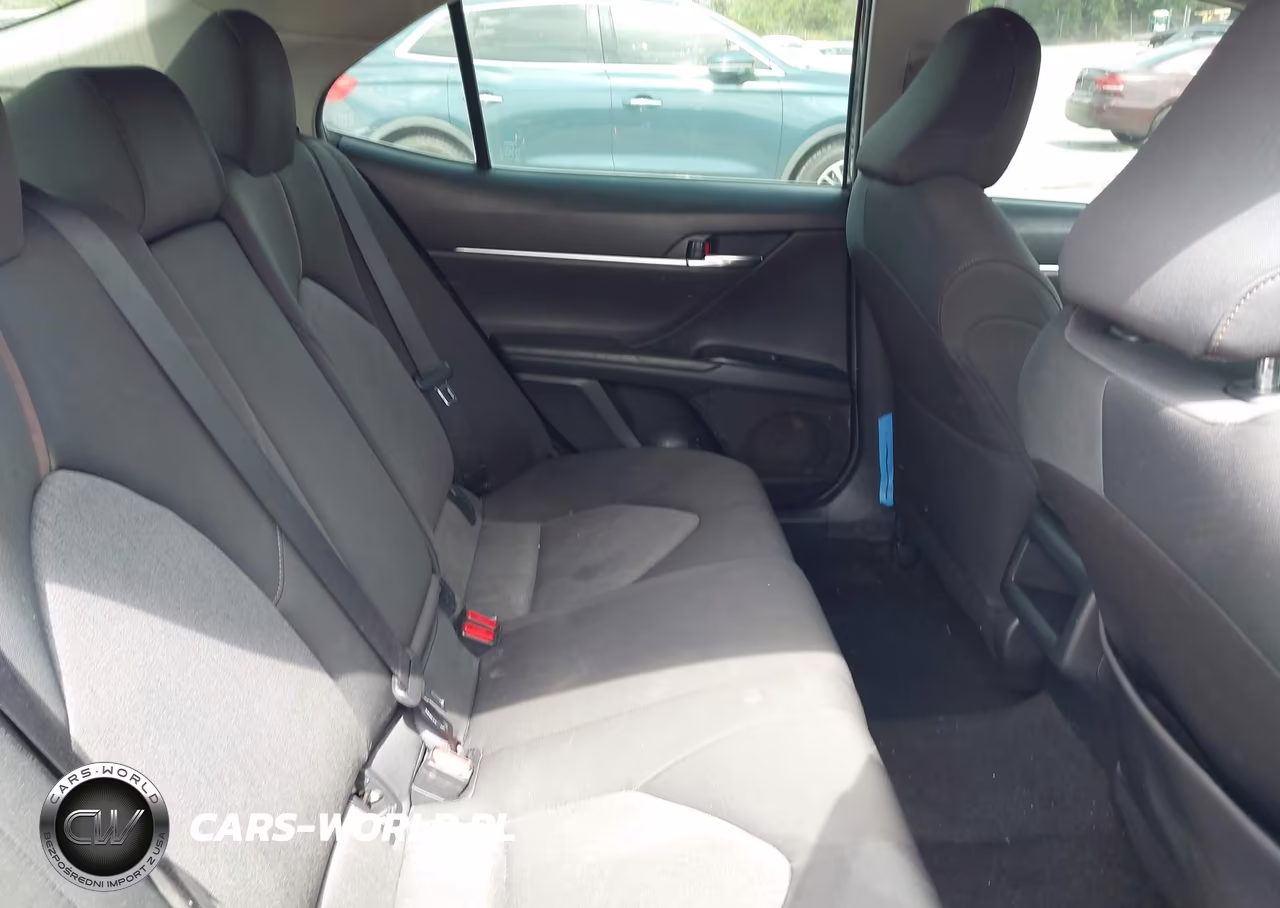 2018 Toyota Camry Le VIN:JTNB11HK5J3006230 - 8