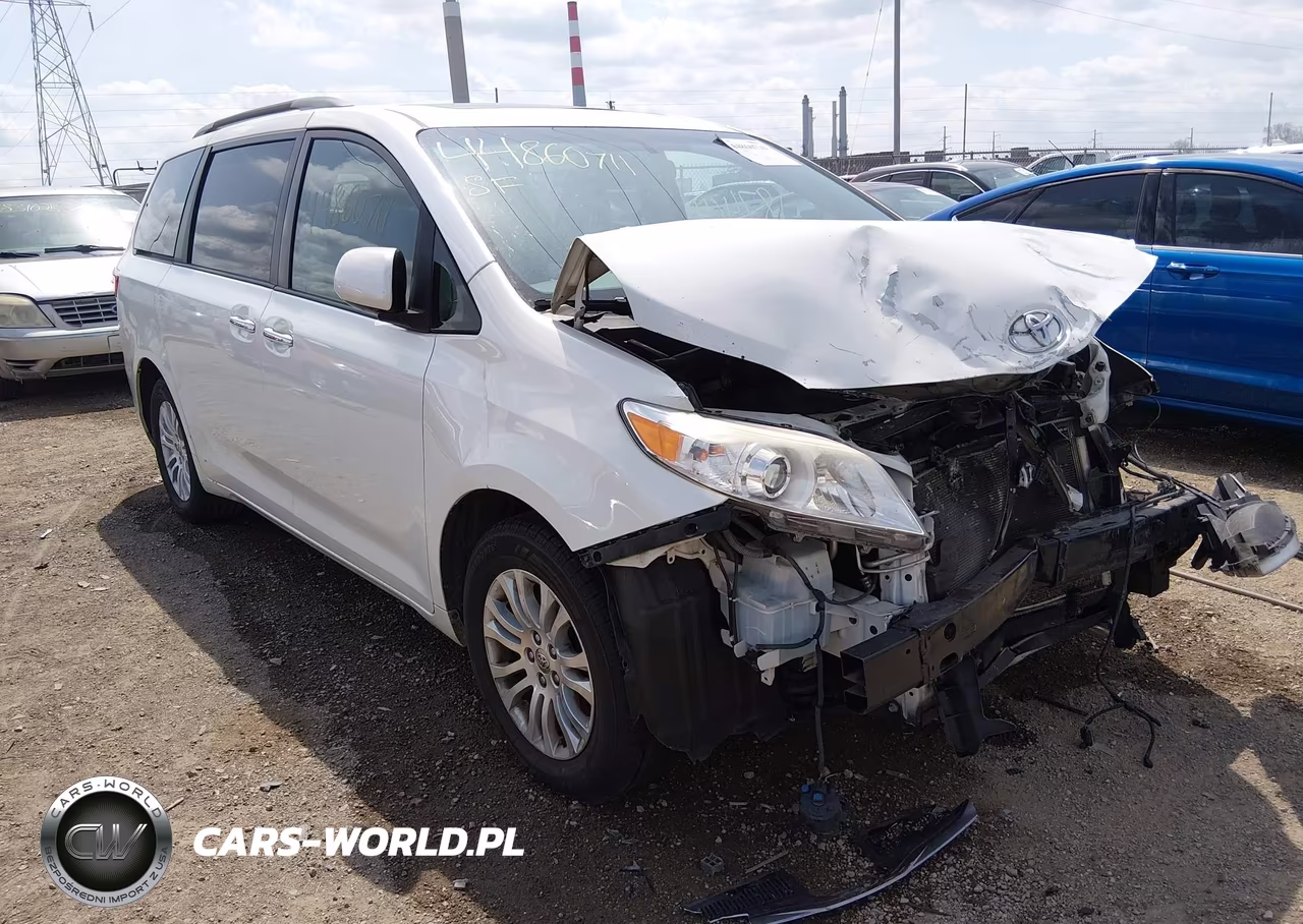 2016 Toyota Sienna Xle Premium 8 Passenger