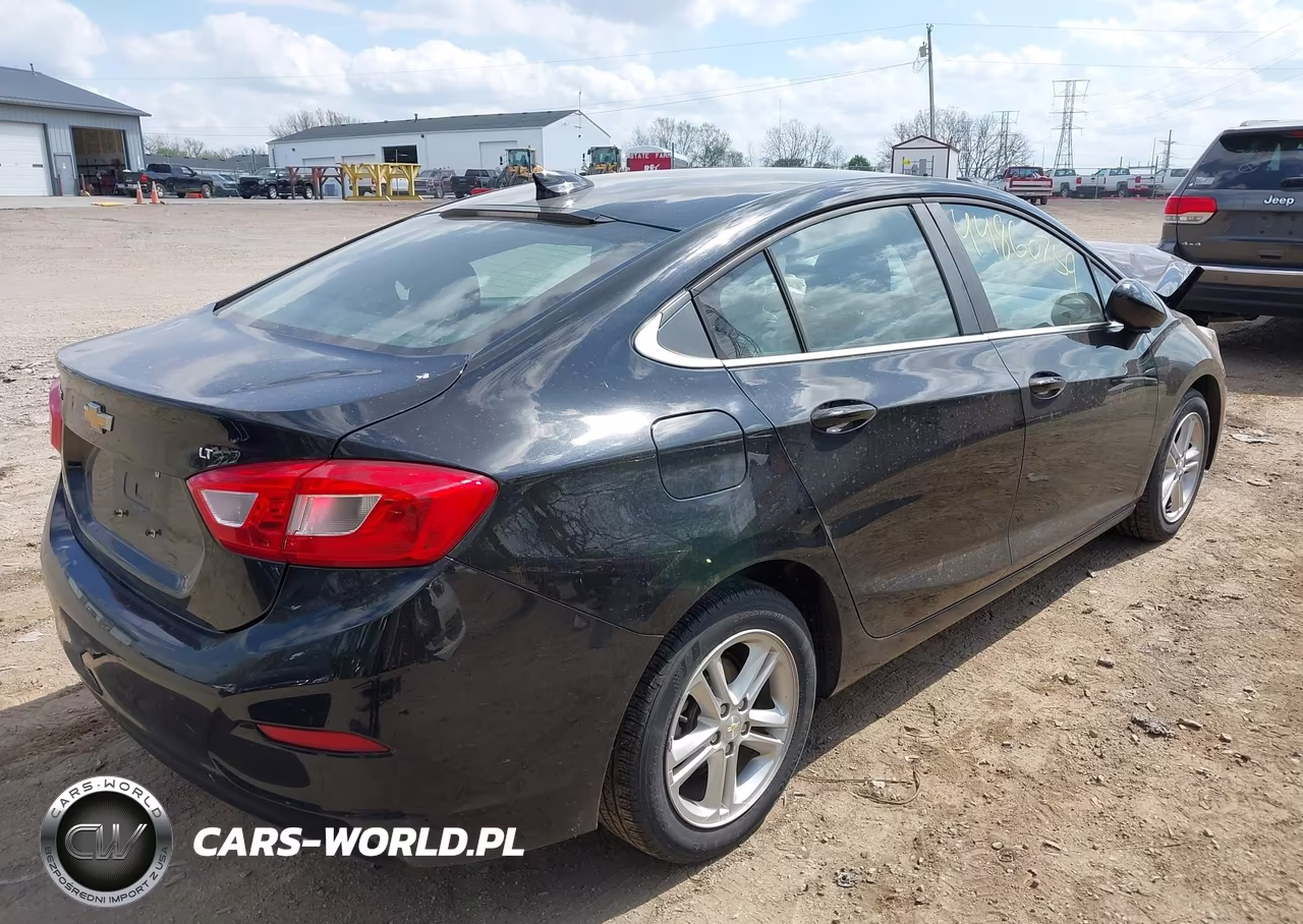 2017 Chevrolet Cruze Lt Auto VIN:1G1BE5SM5H7162029 - 4