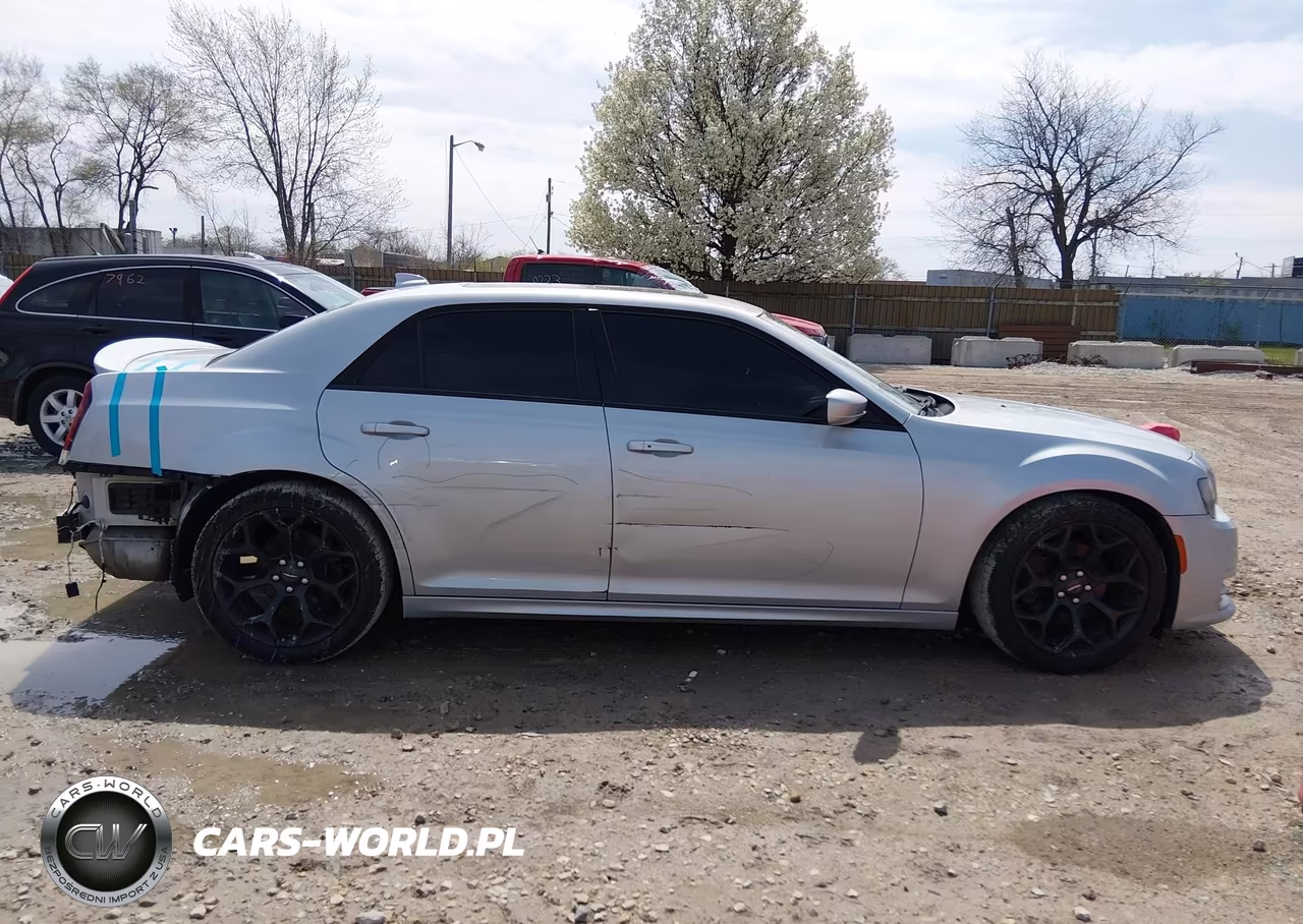 2020 Chrysler 300 300S VIN:2C3CCABT5LH180792 - 14