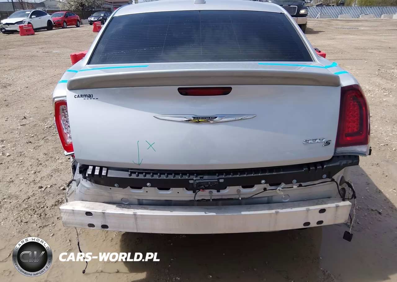 2020 Chrysler 300 300S VIN:2C3CCABT5LH180792 - 17