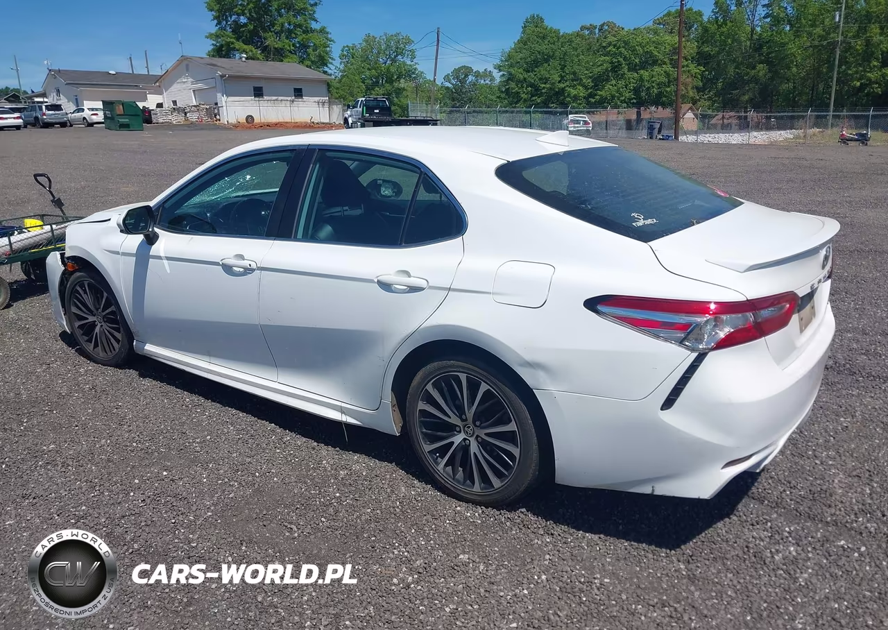 2020 Toyota Camry Se VIN:4T1G11AK7LU948275 - 3