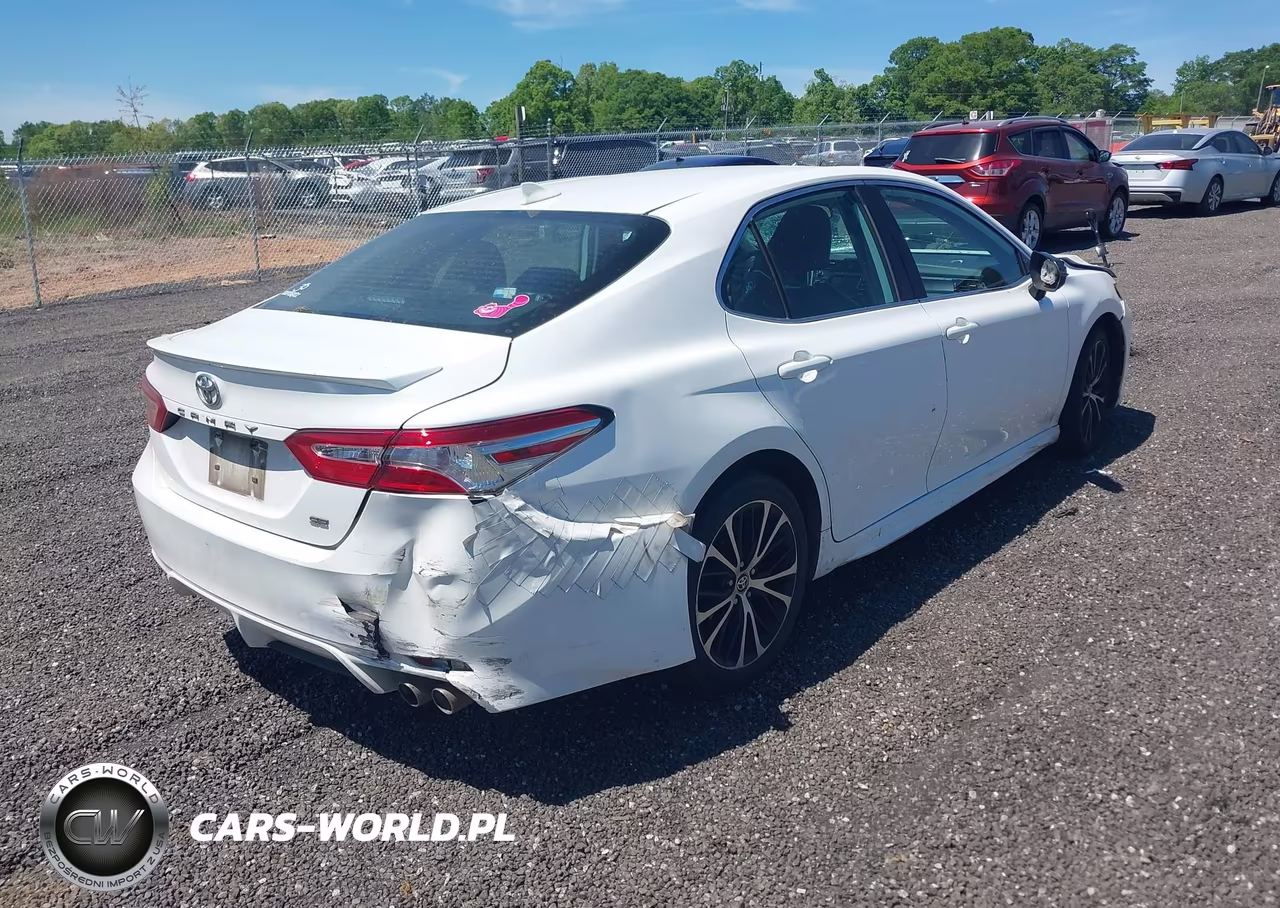2020 Toyota Camry Se VIN:4T1G11AK7LU948275 - 4