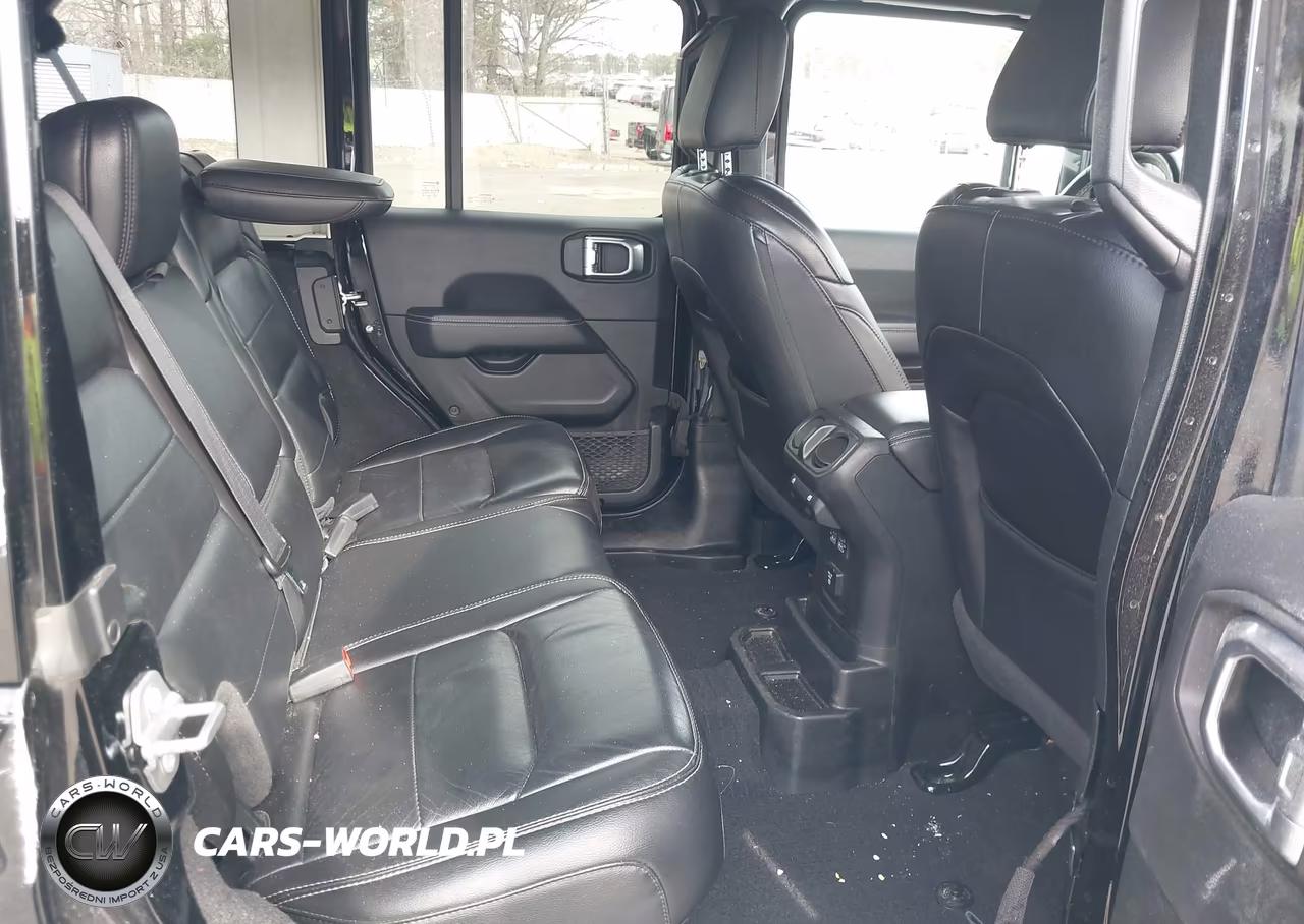 2021 Jeep Wrangler Unlimited Sahara 4X4 VIN:1C4HJXEG8MW603800 - 8
