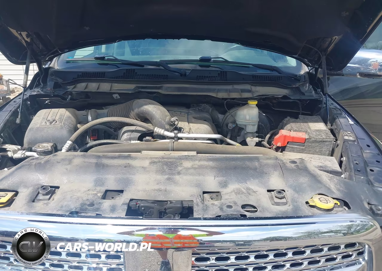 2016 Ram 1500 Laramie VIN:1C6RR7NT0GS392315 - 10