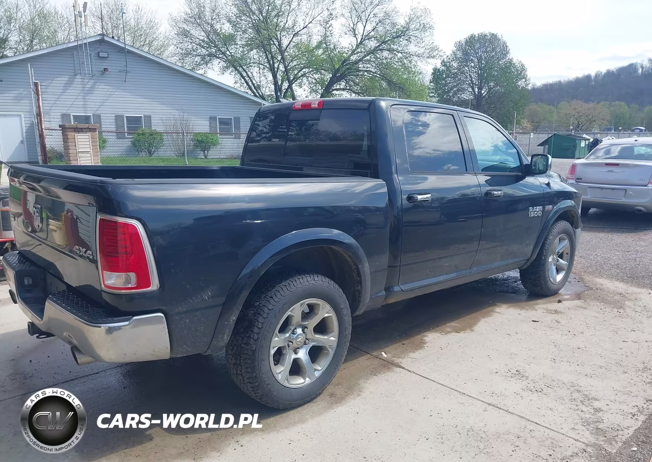 2016 Ram 1500 Laramie VIN:1C6RR7NT0GS392315 - 4