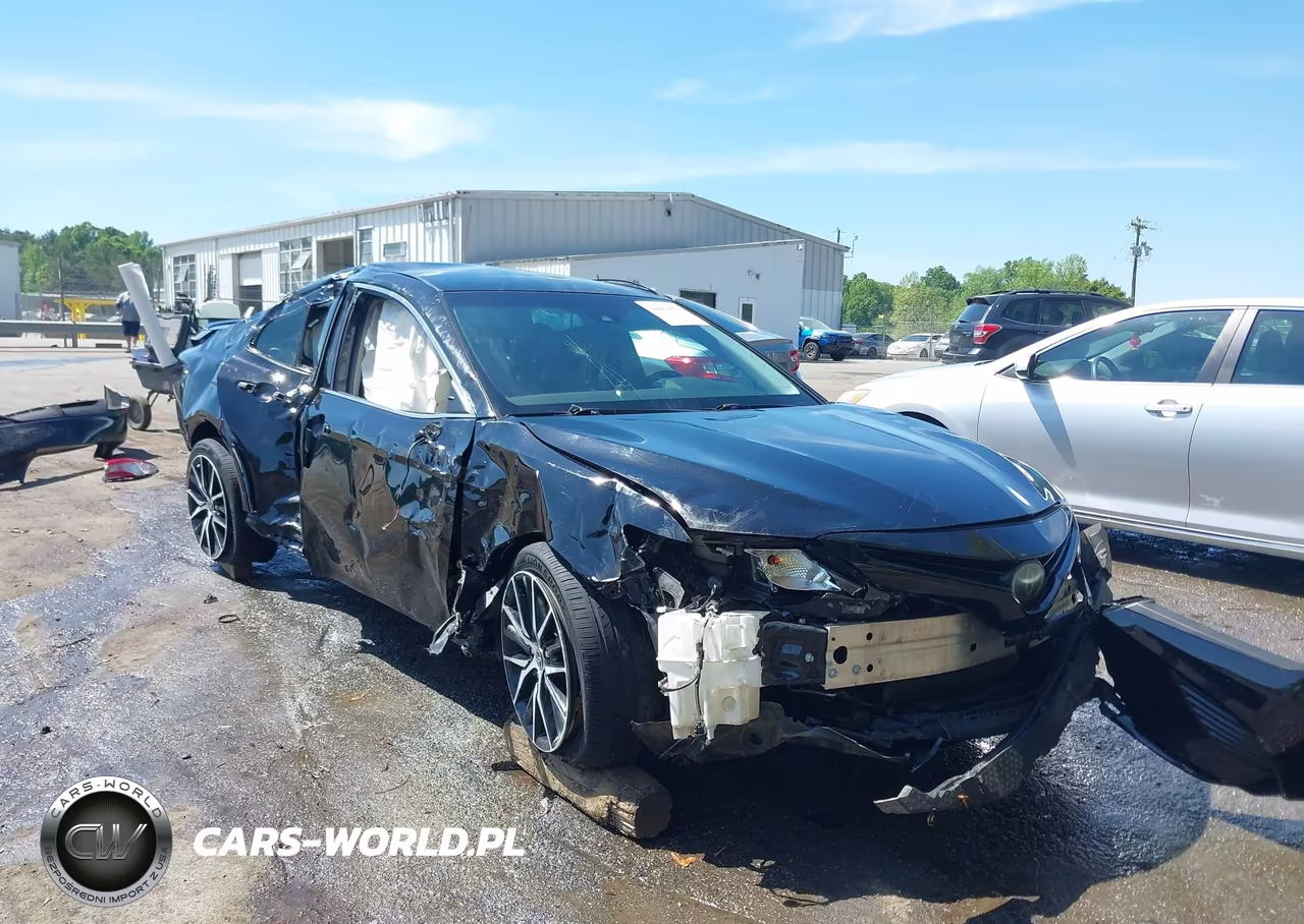 2018 Toyota Camry Se – zdjęcie 1 z 18