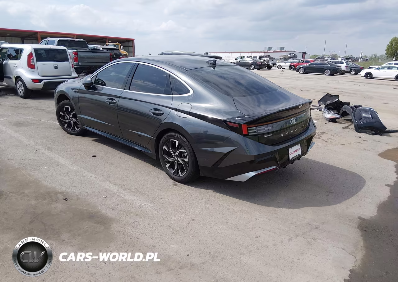 2025 Hyundai Sonata Sel VIN:KMHL64JA4SA449023 - 3