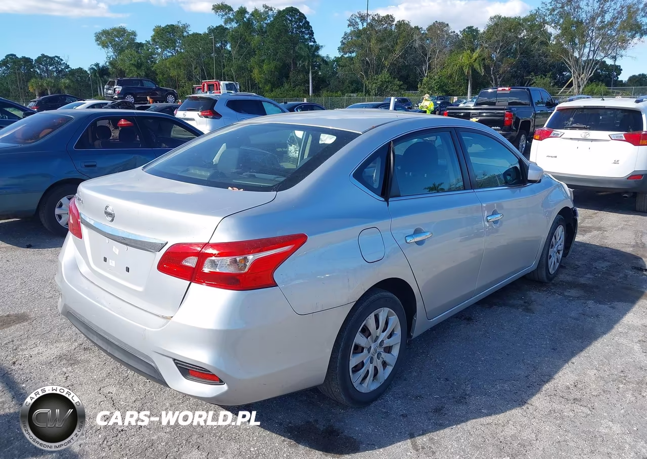 2019 Nissan Sentra S VIN:3N1AB7AP3KY226595 - 4