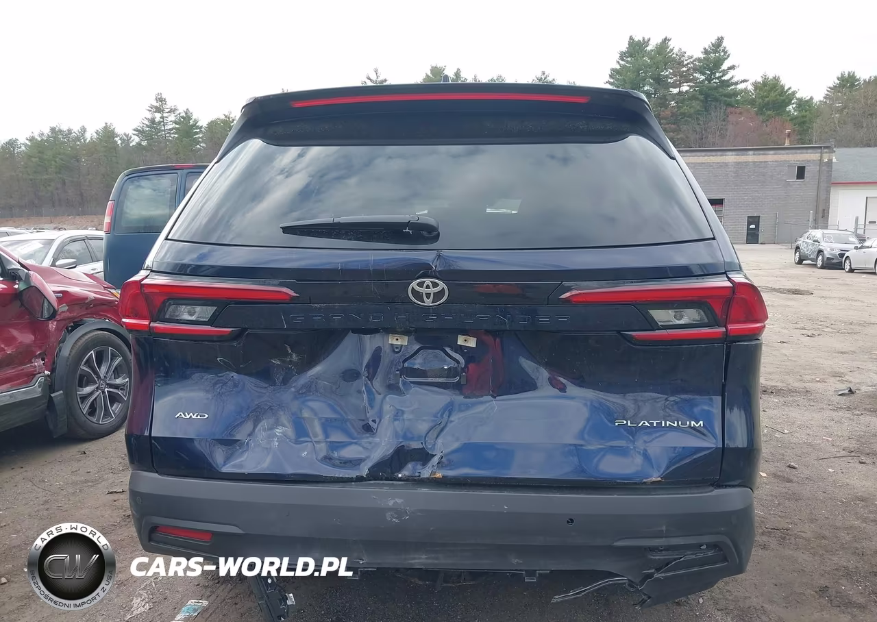 2025 Toyota Grand Highlander Platinum VIN:5TDAAAB59SS098476 - 17