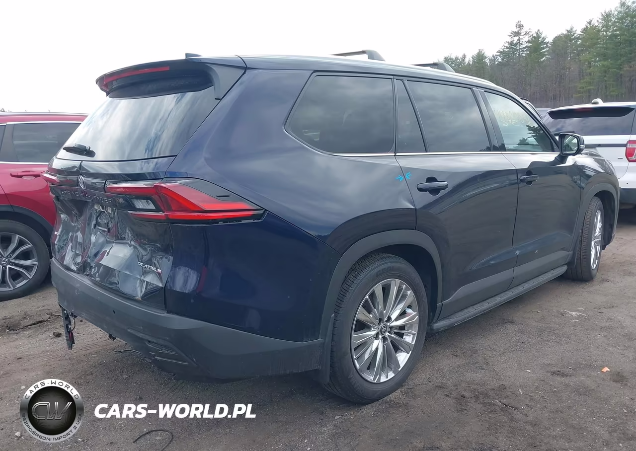 2025 Toyota Grand Highlander Platinum VIN:5TDAAAB59SS098476 - 4