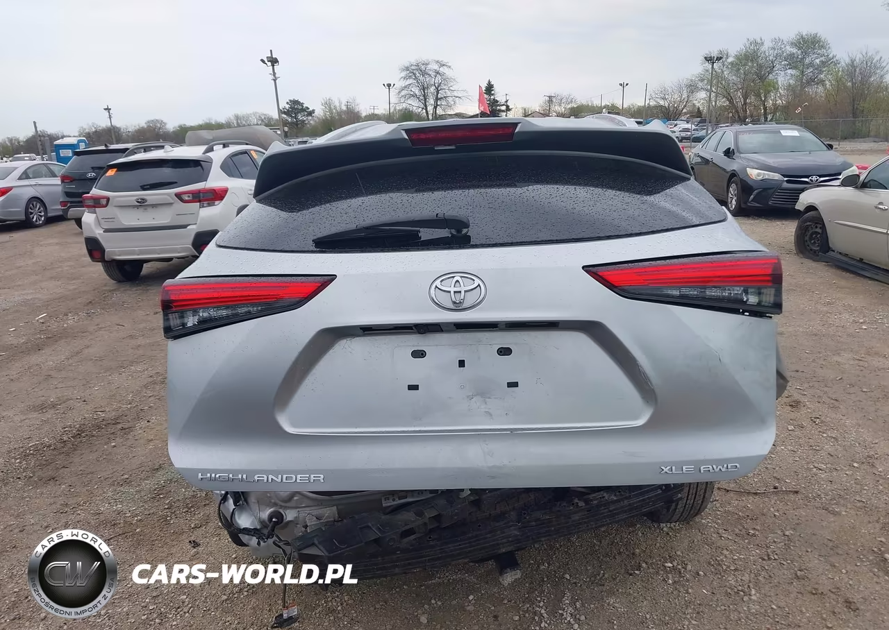 2021 Toyota Highlander Xle VIN:5TDGZRBHXMS555133 - 17
