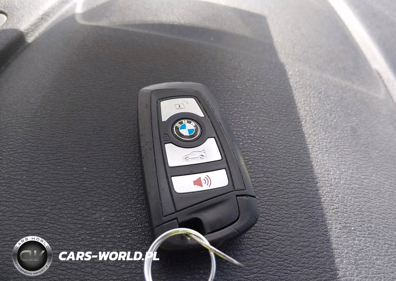 2017 BMW X3 Sdrive28I VIN:5UXWZ7C33H0V88999 - 11