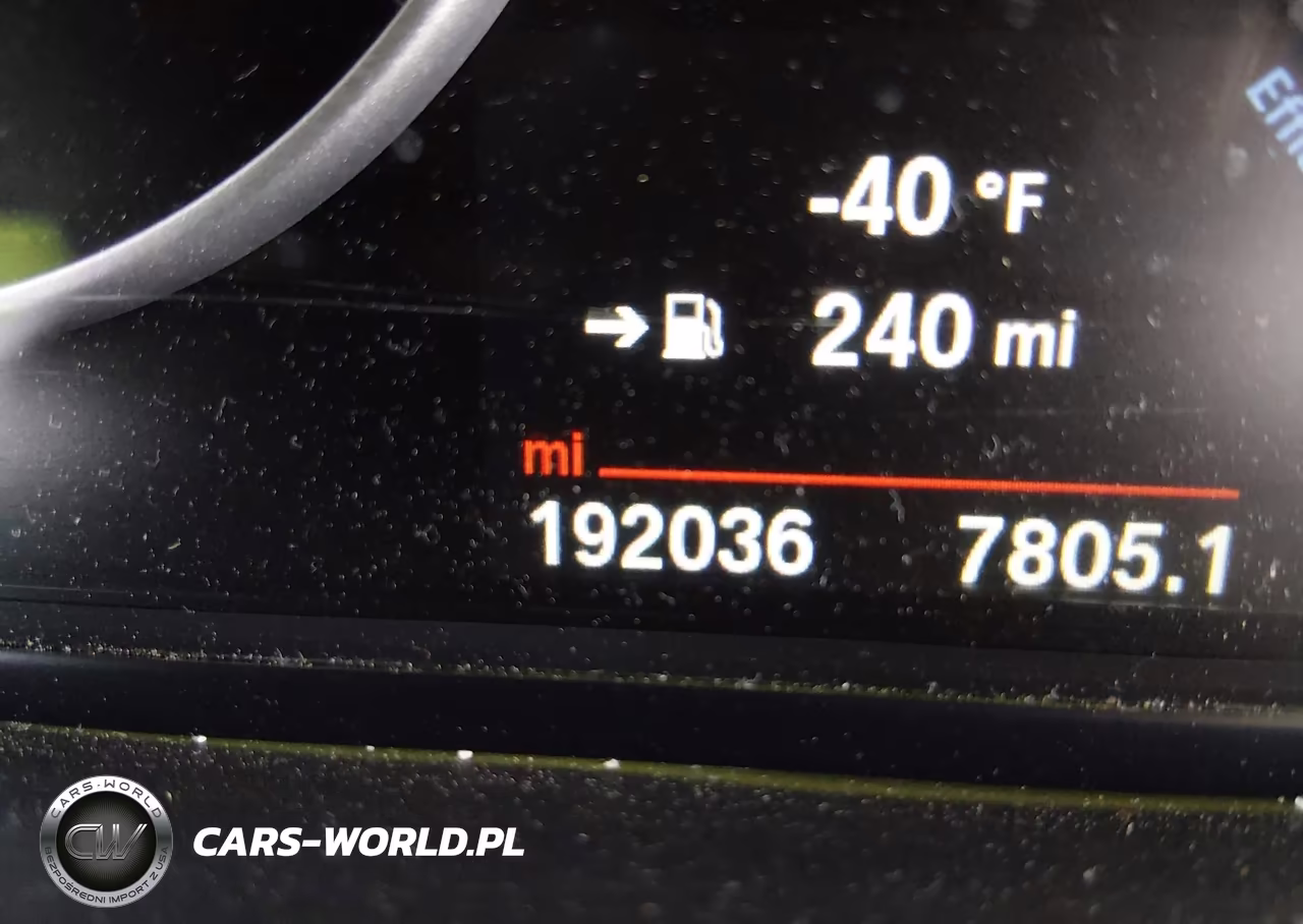 2017 BMW X3 Sdrive28I VIN:5UXWZ7C33H0V88999 - 16