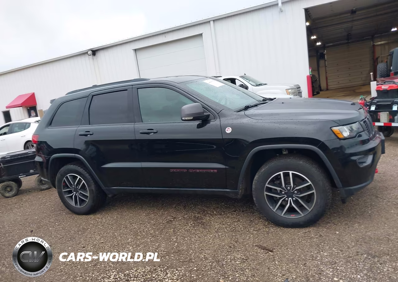 2020 Jeep Grand Cherokee Trailhawk 4X4 VIN:1C4RJFLG5LC347438 - 13