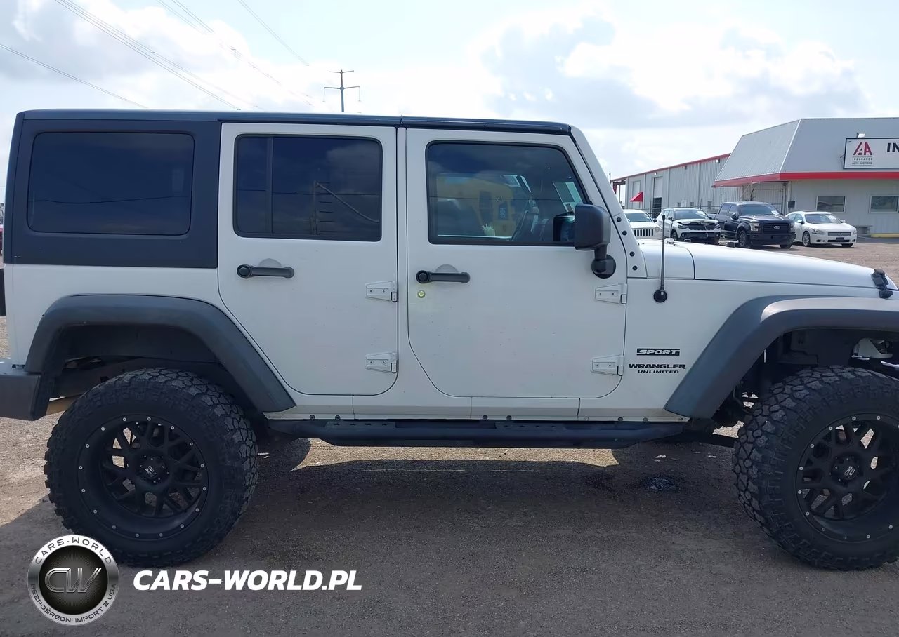 2016 Jeep Wrangler Unlimited Sport VIN:1C4HJWDG3GL346224 - 14