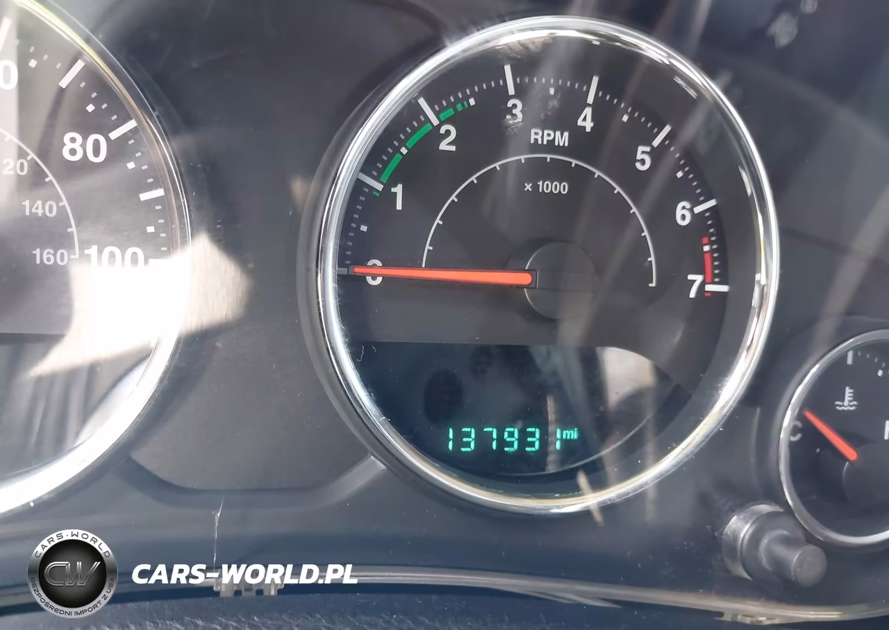2016 Jeep Wrangler Unlimited Sport VIN:1C4HJWDG3GL346224 - 16