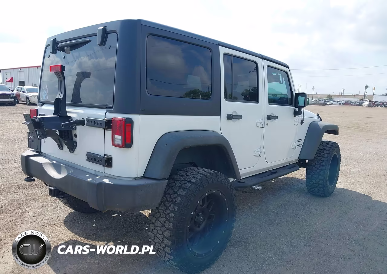 2016 Jeep Wrangler Unlimited Sport VIN:1C4HJWDG3GL346224 - 4