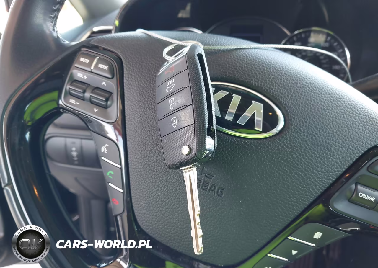 2018 Kia Forte S VIN:3KPFL4A72JE283823 - 11