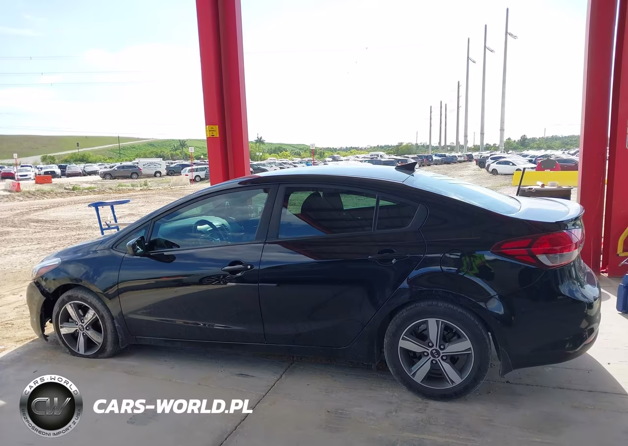 2018 Kia Forte S VIN:3KPFL4A72JE283823 - 14