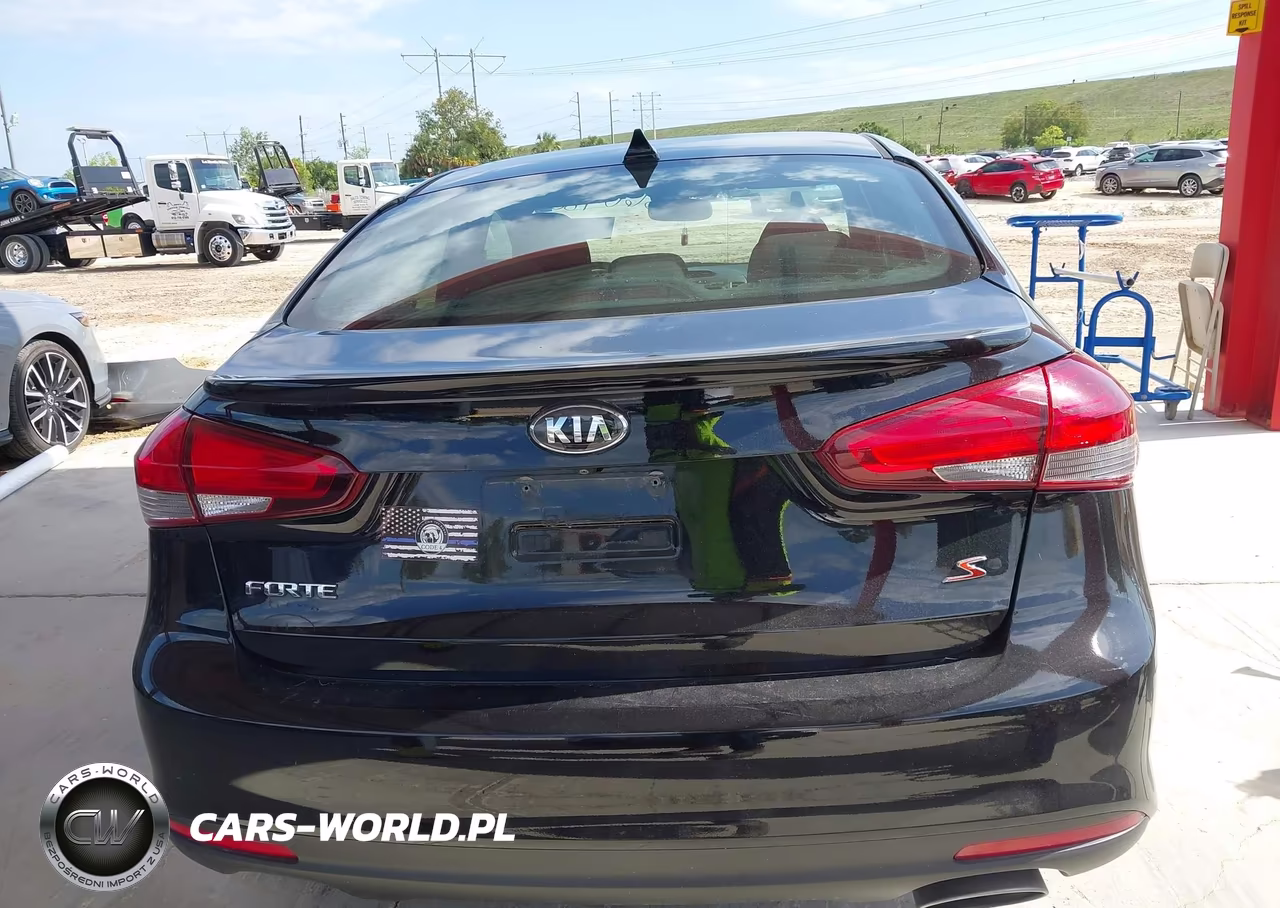 2018 Kia Forte S VIN:3KPFL4A72JE283823 - 16