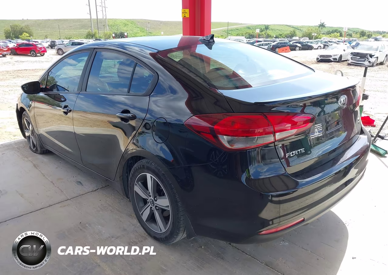 2018 Kia Forte S VIN:3KPFL4A72JE283823 - 3