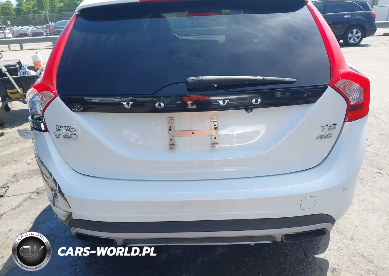2017 Volvo V60 Cross Country T5 Platinum VIN:YV440MWM9H1036453 - 16
