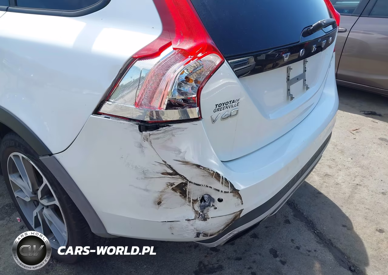 2017 Volvo V60 Cross Country T5 Platinum VIN:YV440MWM9H1036453 - 17