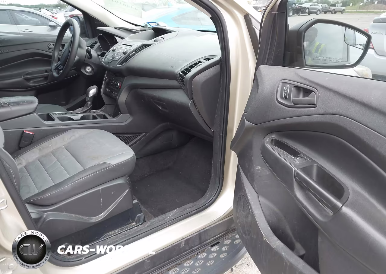 2018 Ford Escape S VIN:1FMCU0F73JUA22036 - 5