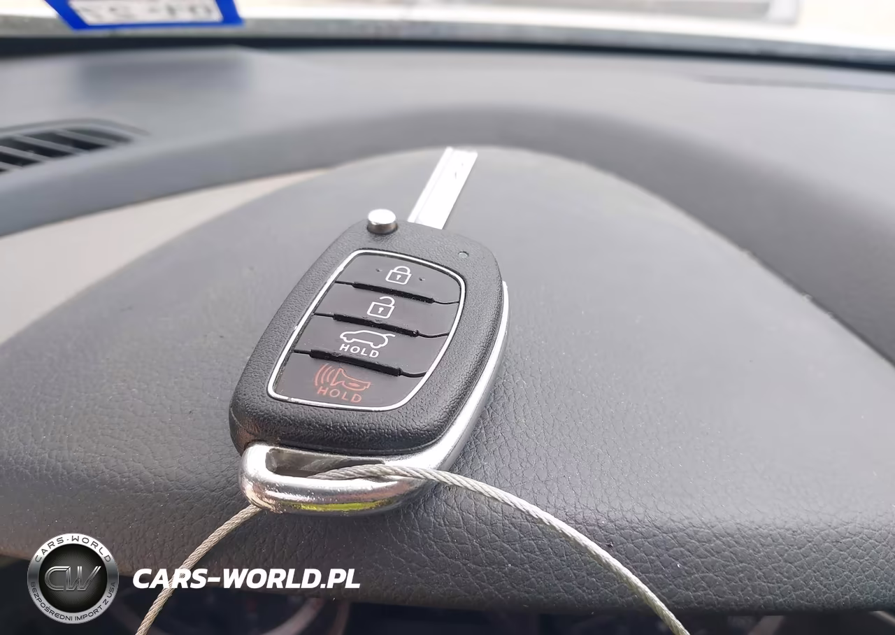2017 Hyundai Santa Fe Se VIN:KM8SM4HF7HU220667 - 11