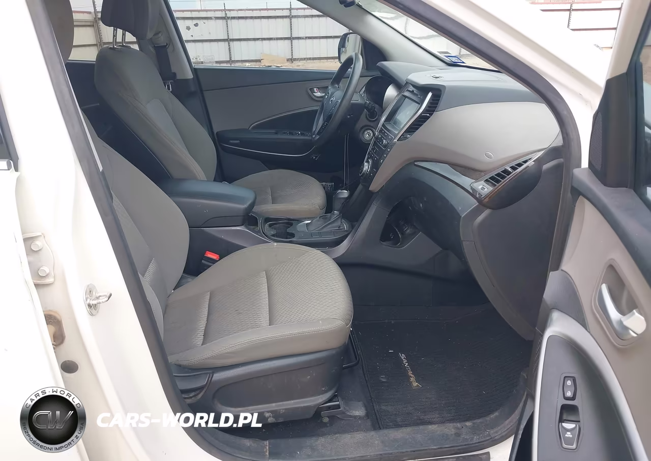 2017 Hyundai Santa Fe Se VIN:KM8SM4HF7HU220667 - 5