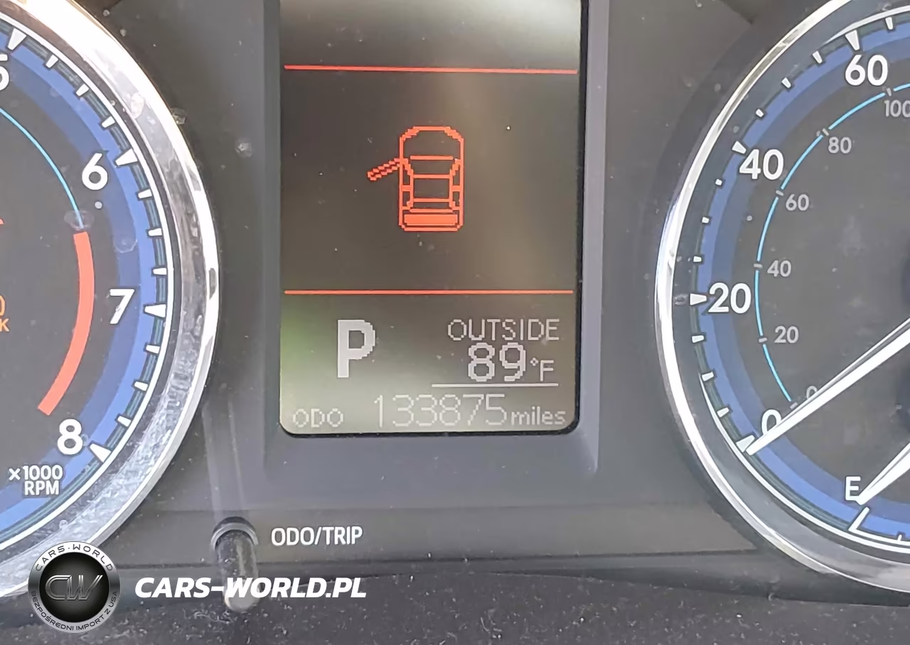 2018 Toyota Corolla Le VIN:5YFBURHE6JP835299 - 15