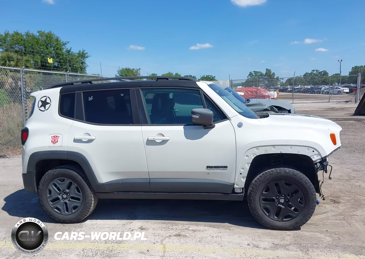 2017 Jeep Renegade Deserthawk 4X4 VIN:ZACCJBCB1HPE89341 - 16