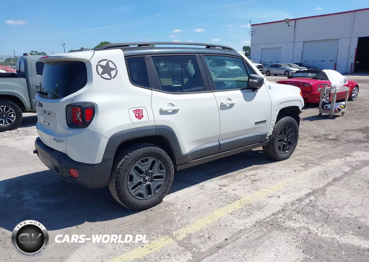 2017 Jeep Renegade Deserthawk 4X4 VIN:ZACCJBCB1HPE89341 - 4
