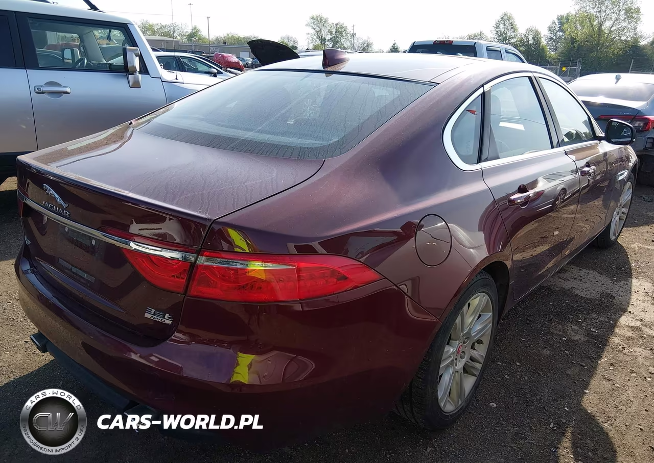 2017 Jaguar Xf 35T Premium VIN:SAJBJ4BV7HCY27950 - 4