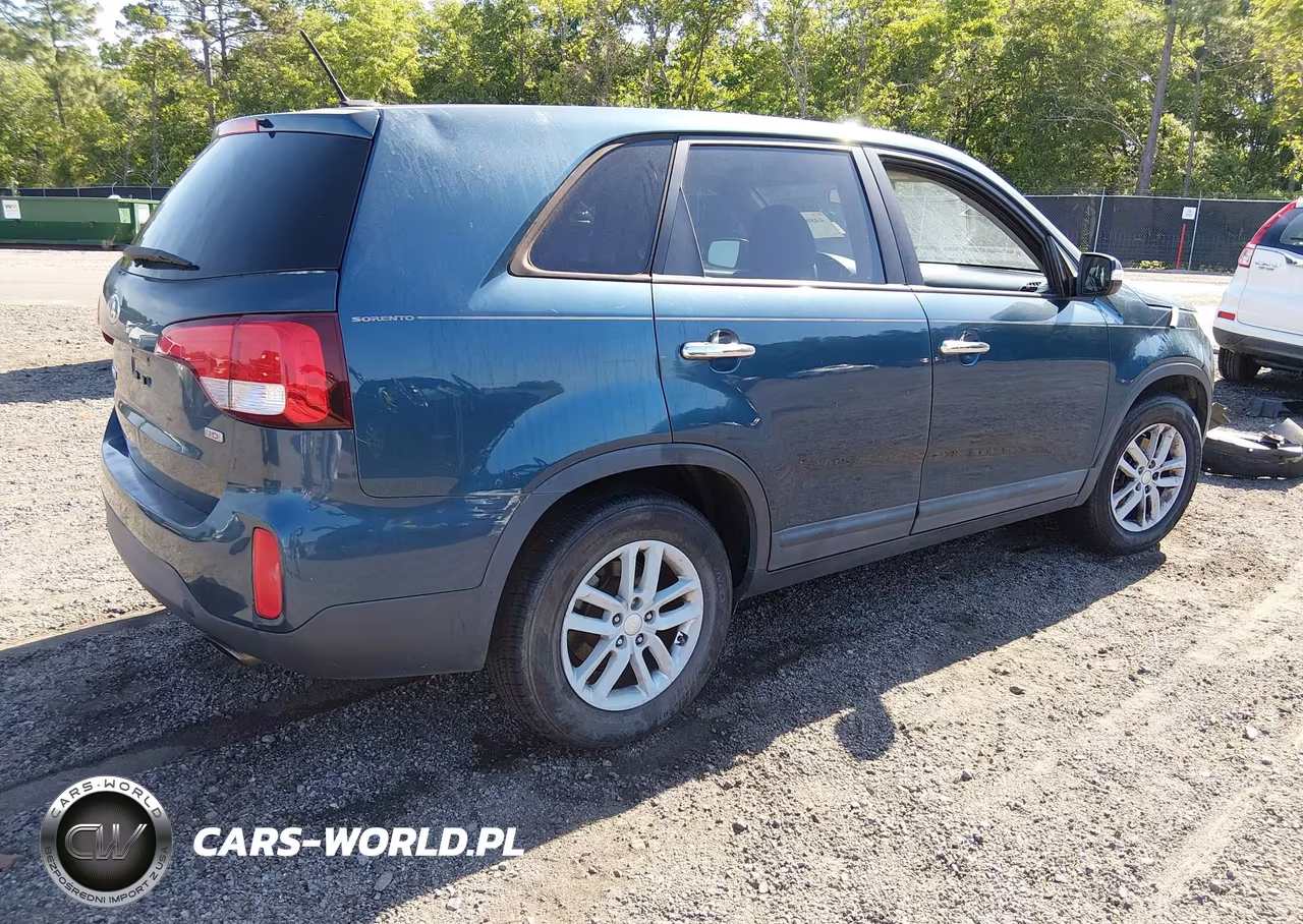 2015 Kia Sorento Lx VIN:5XYKT3A65FG567344 - 4