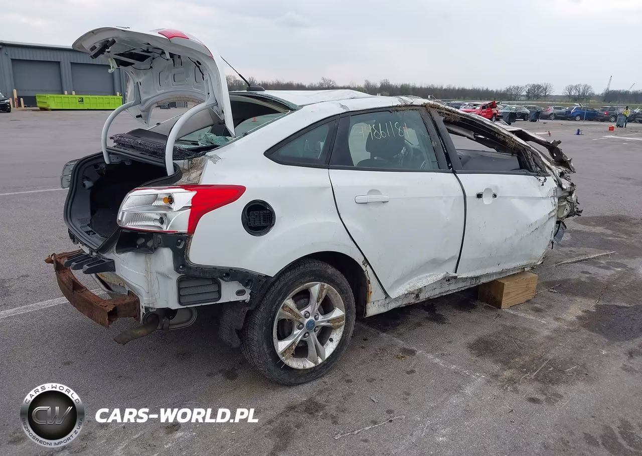 2014 Ford Focus Se VIN:1FADP3F29EL162874 - 4