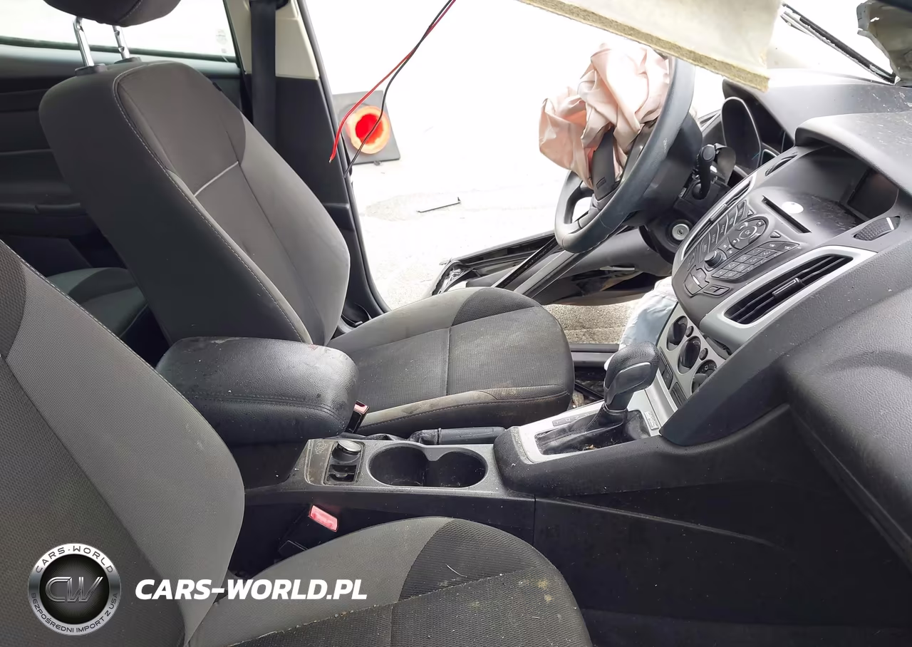 2014 Ford Focus Se VIN:1FADP3F29EL162874 - 5