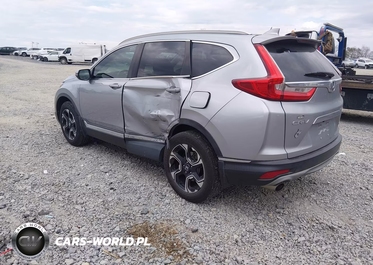 2018 Honda Cr-V Touring VIN:7FARW2H92JE065119 - 3