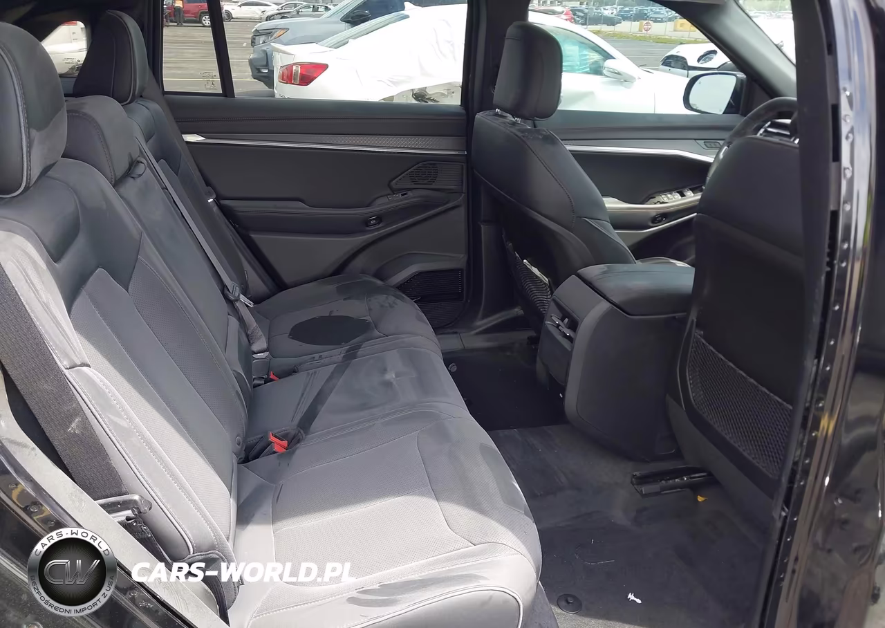 2025 Jeep Wagoneer S Limited VIN:3C4RJNCK3ST572717 - 8