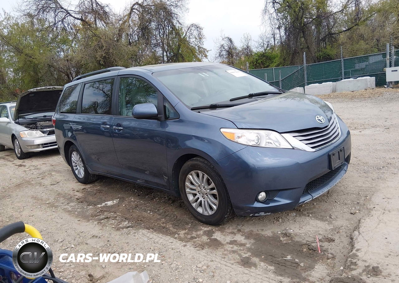 2017 Toyota Sienna Xle 8 Passenger