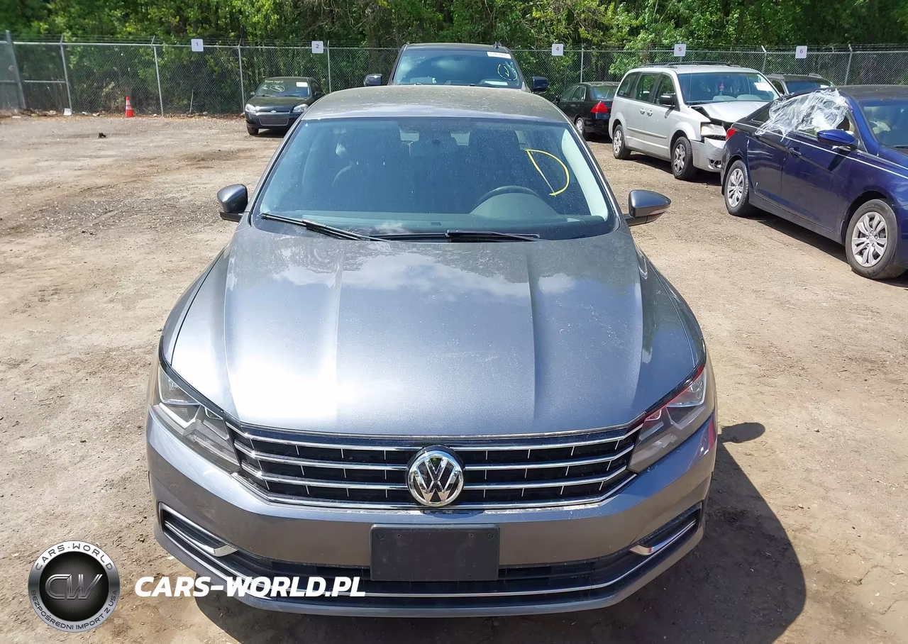 2018 Volkswagen Passat 2.0T R-Line-2.0T S VIN:1VWAA7A33JC051475 - 12