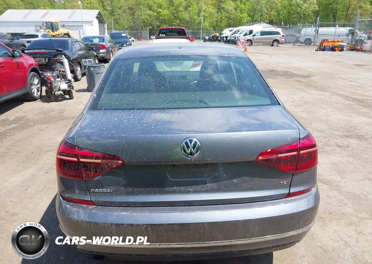 2018 Volkswagen Passat 2.0T R-Line-2.0T S VIN:1VWAA7A33JC051475 - 16