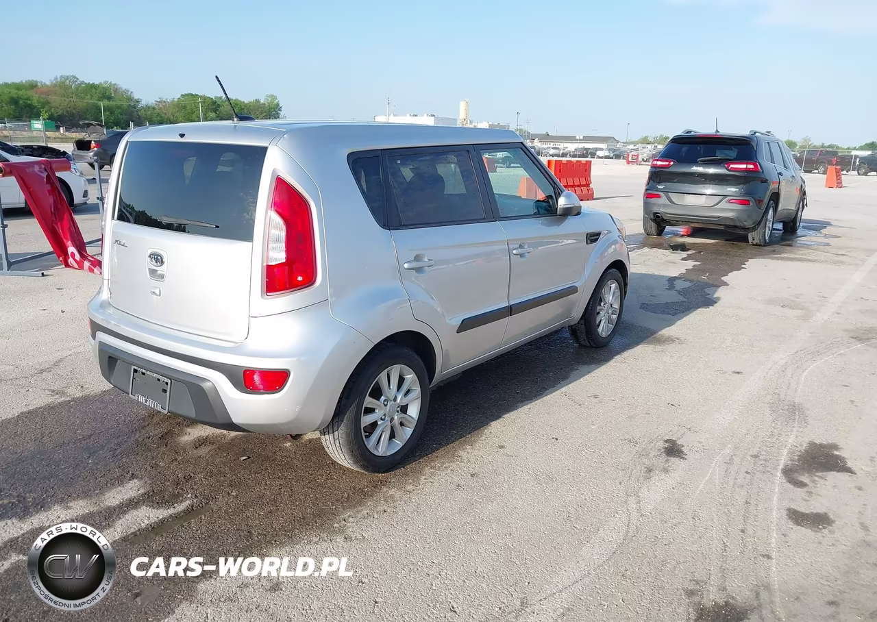 2012 Kia Soul + VIN:KNDJT2A67C7401356 - 4