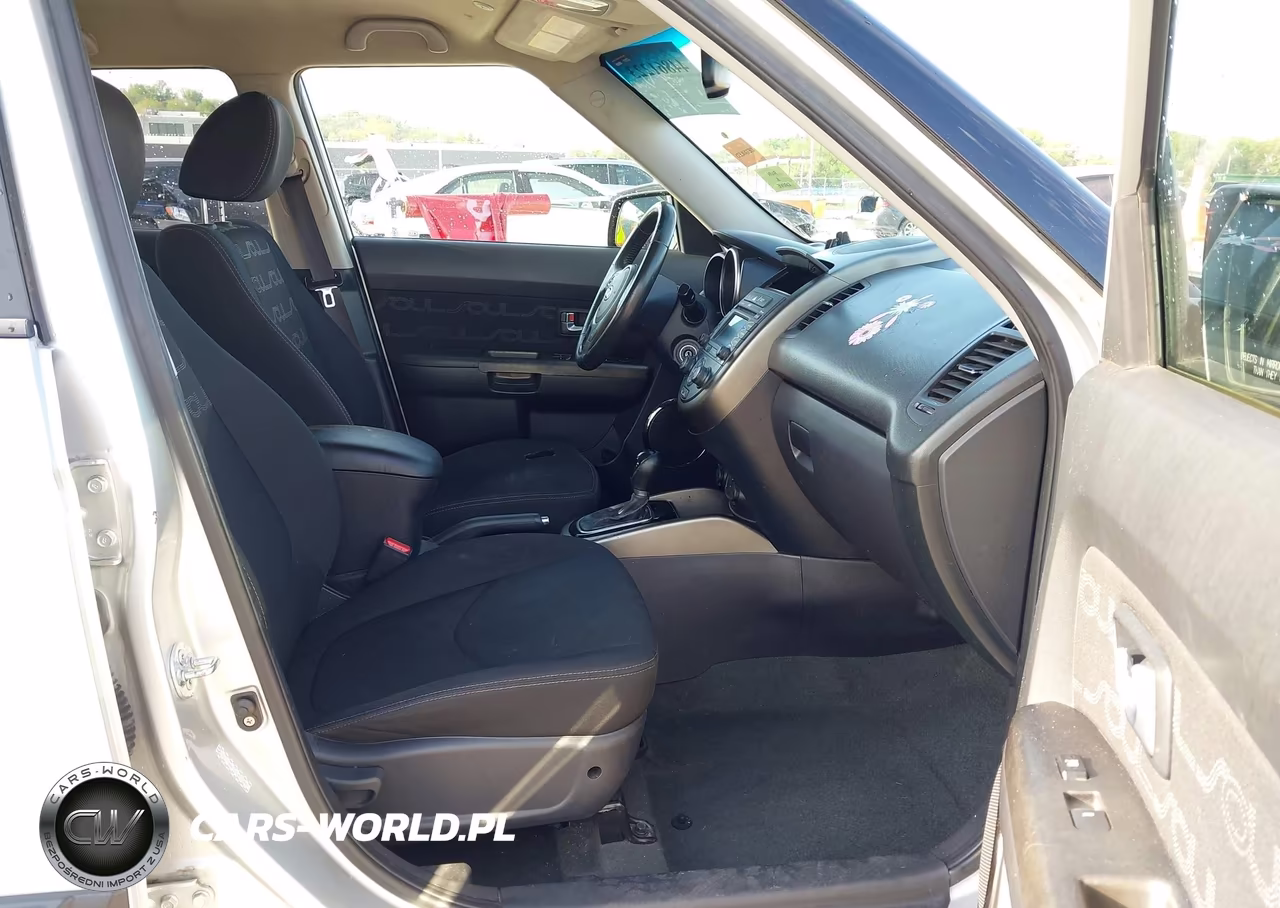 2012 Kia Soul + VIN:KNDJT2A67C7401356 - 5