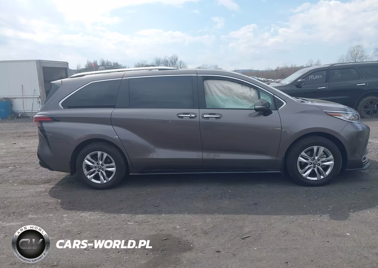 2024 Toyota Sienna Limited VIN:5TDZSKFCXRS114175 - 13